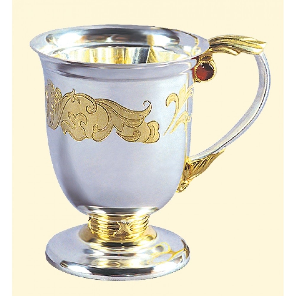 Серебряная чайно-кофейная кружка Аристократ АГ-280023