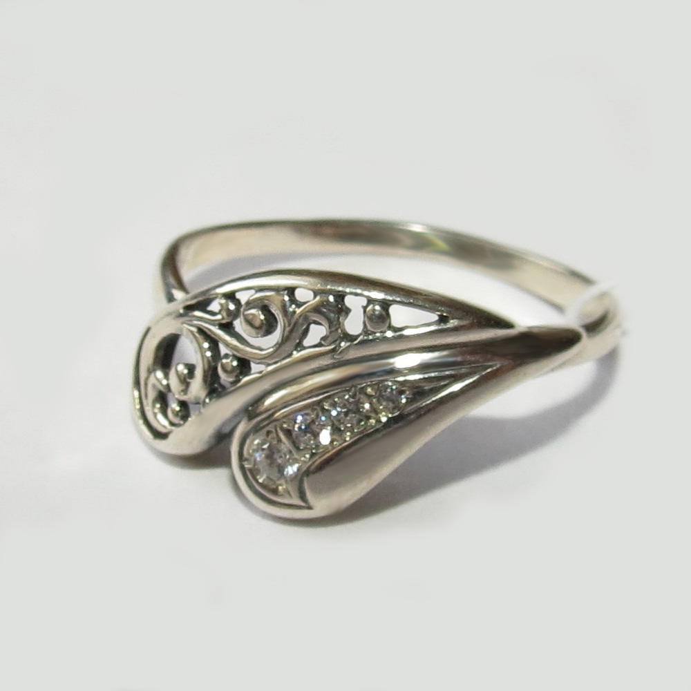 Серебряное кольцо "Бал" бр-10586