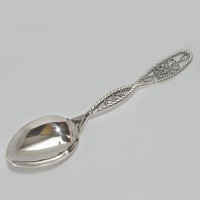 Серебряная ложка ажурная бр-32
