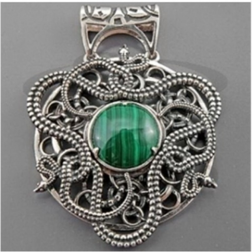 Серебряная подвеска "Змеи" с малахитом 049128