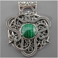 Серебряная подвеска Змеи с малахитом 049128