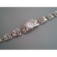 Серебряные часы женские на ажурном браслете бр-7110042