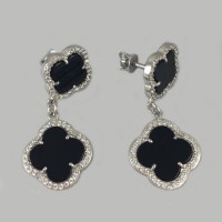 Серебряные серьги с ониксом ЮМ-20316