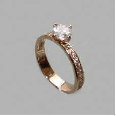 Золотое кольцо с камнями дс-20029