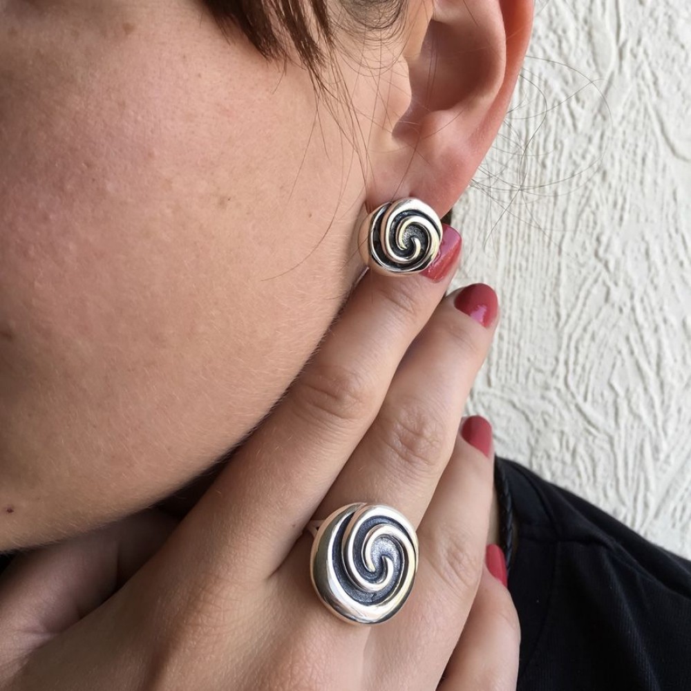 Срібна каблучка без каменів бр-0061521