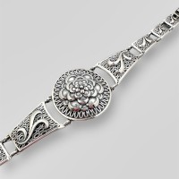 Серебряный стильный браслет без камней Камелия БР-0044651