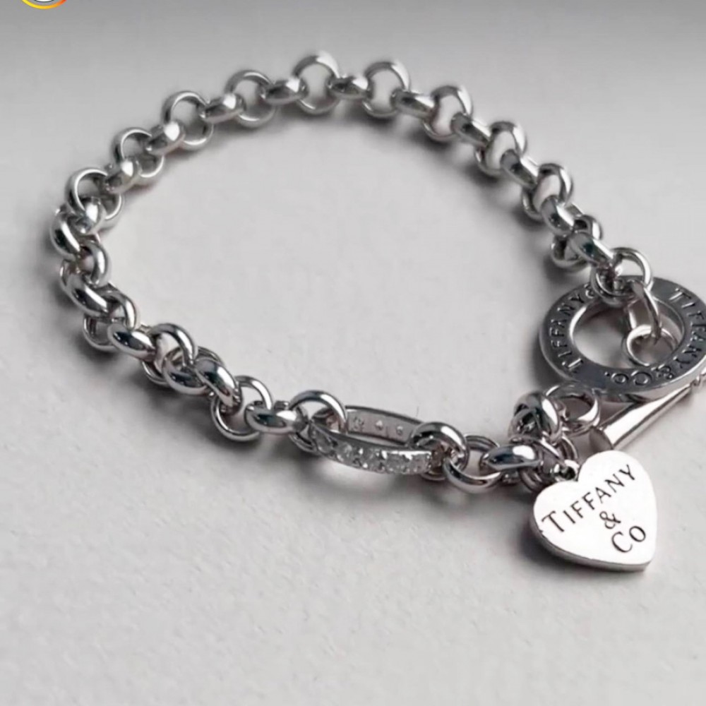 Серебряный браслет реплика с сердечком АЛ-03