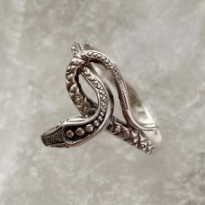 Серебряное кольцо без вставок Змея 2  БР-0005821