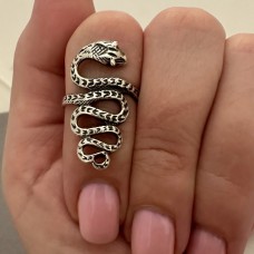 Кольцо серебряное без камней Гюрза бр-2100101