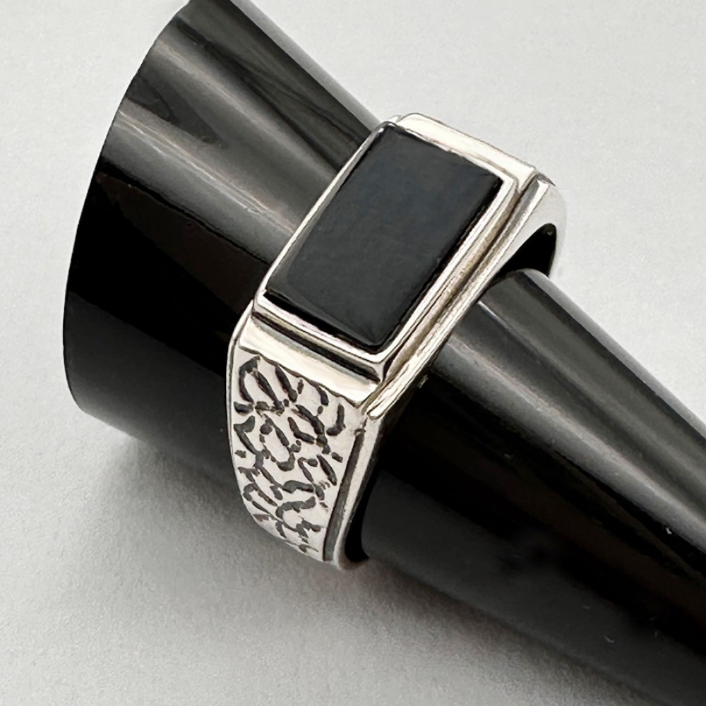 Кольцо серебряное мужское с черным камнем бр-5006321