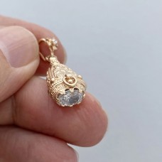 Золотой мощевик с камнями ШК-3220/1