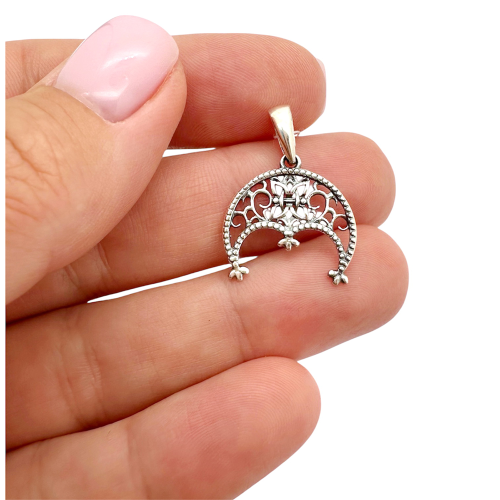 Серебряный кулон-оберег Лунница ажурная 925 пробы