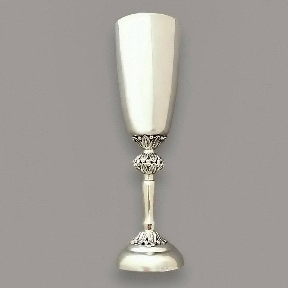 Серебряная рюмка на ножке с шариком 50мл БР-00081