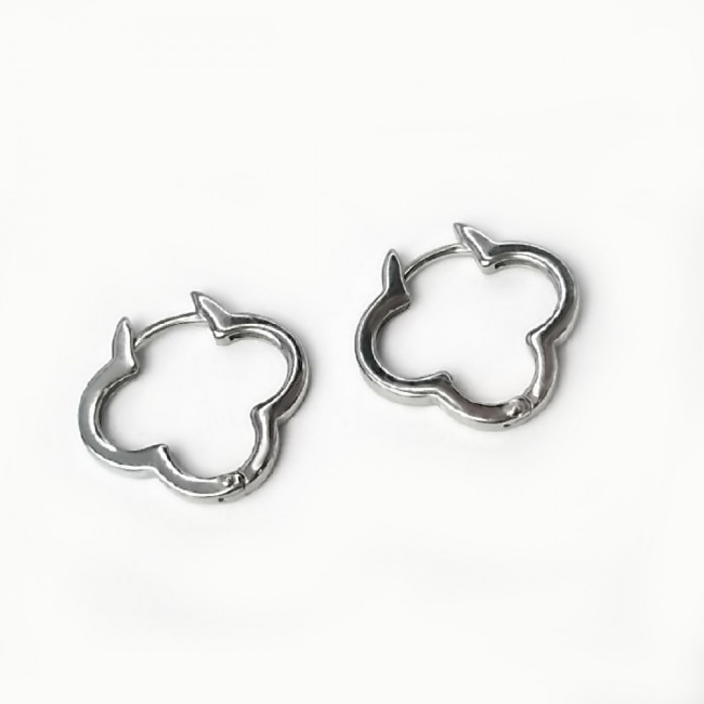 Серебряные серьги без камней Клевер ЮМ-20745