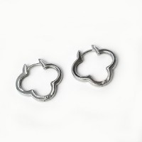 Серебряные серьги без камней Клевер ЮМ-20745