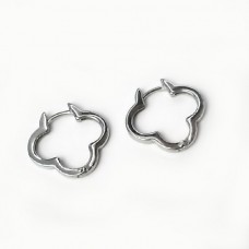Серебряные серьги без камней Клевер ЮМ-20745